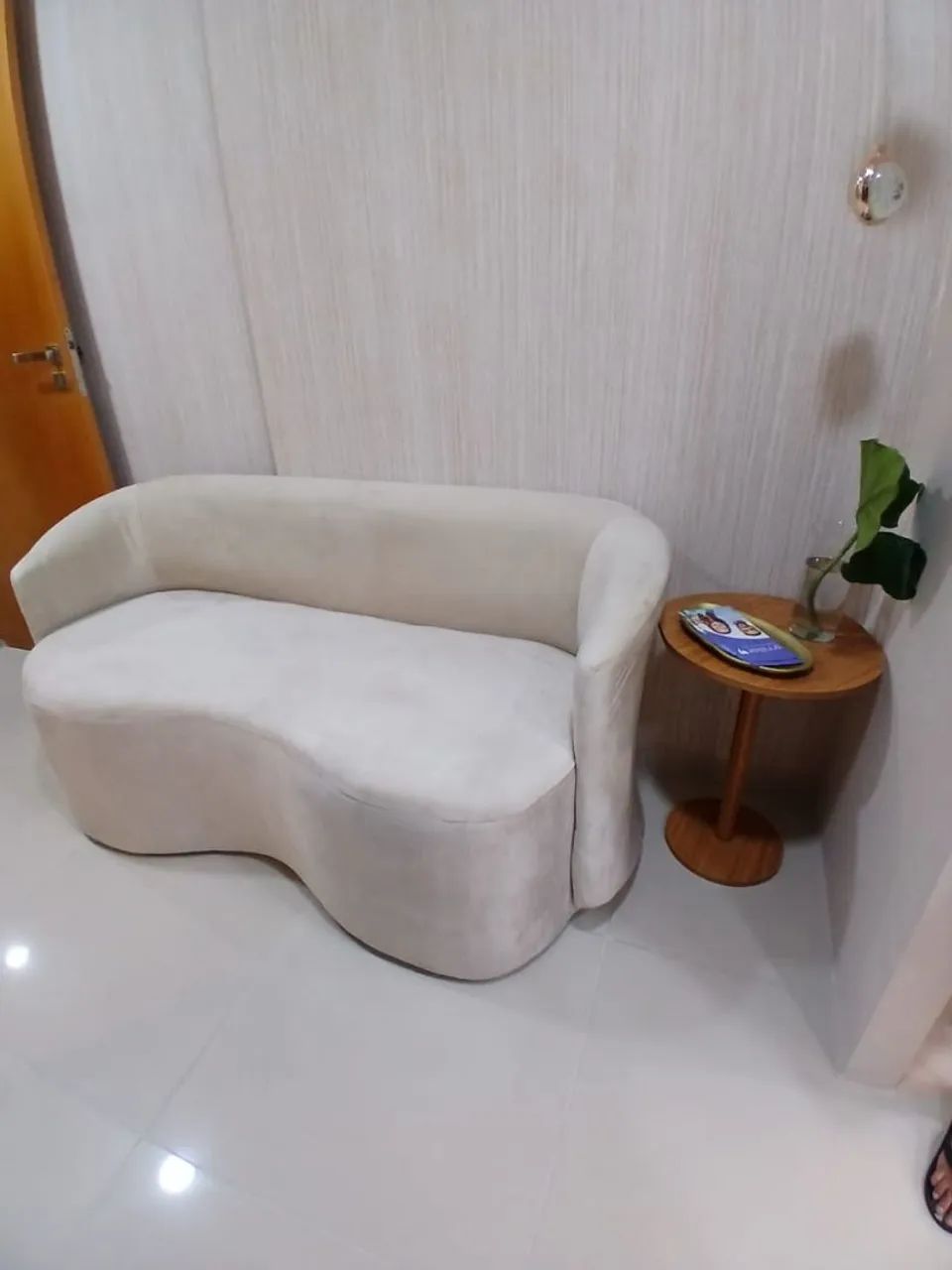 Sofa orgânico em veludo  - Foto 4