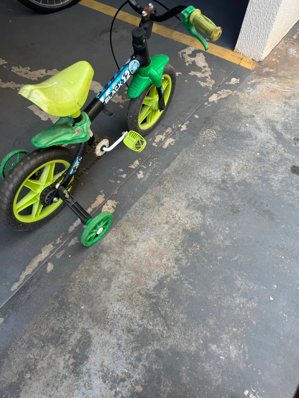 Bicicleta verde infantil - Foto 3