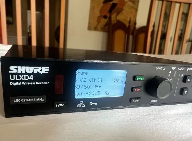 Microfone Sem Fio Shure Beta 58 ULXD2 E Receptor ULXD4 - Foto 2