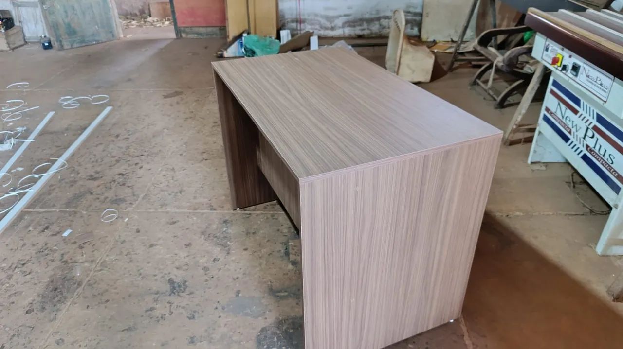 Mesa 1.00x0.60 amadeirado  - Foto 2