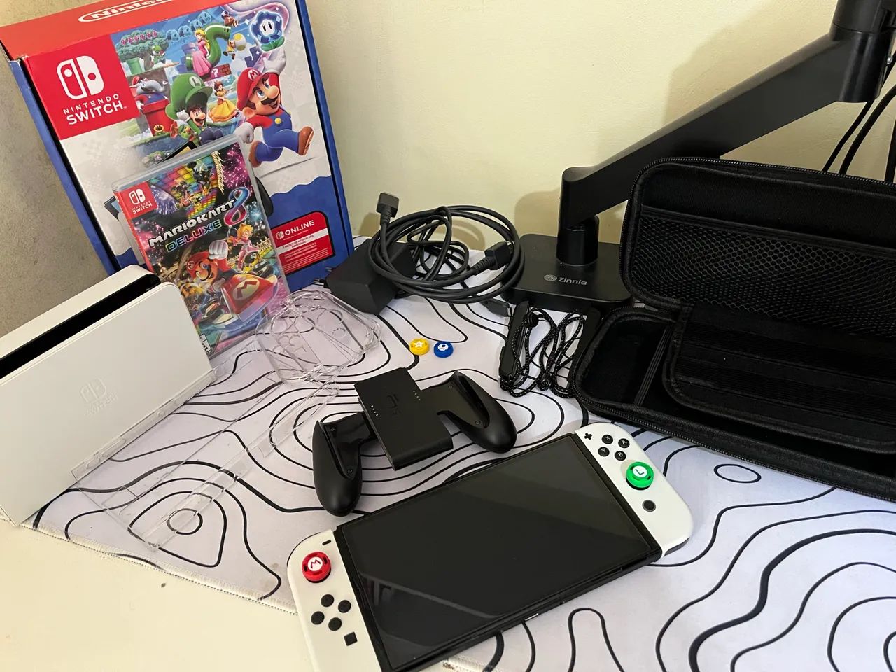 Nintendo Switch OLED - Completo + 2 Jogos