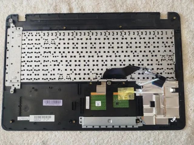 Notebook Asus X540L i3-5020U, 2,20GHZ, tela de 15,6 polegadas com defeito - Foto 4