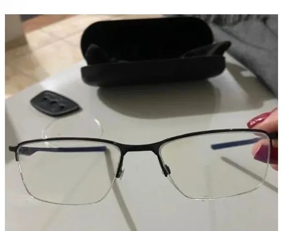 Armação de grau Oakley original seminova - Foto 3