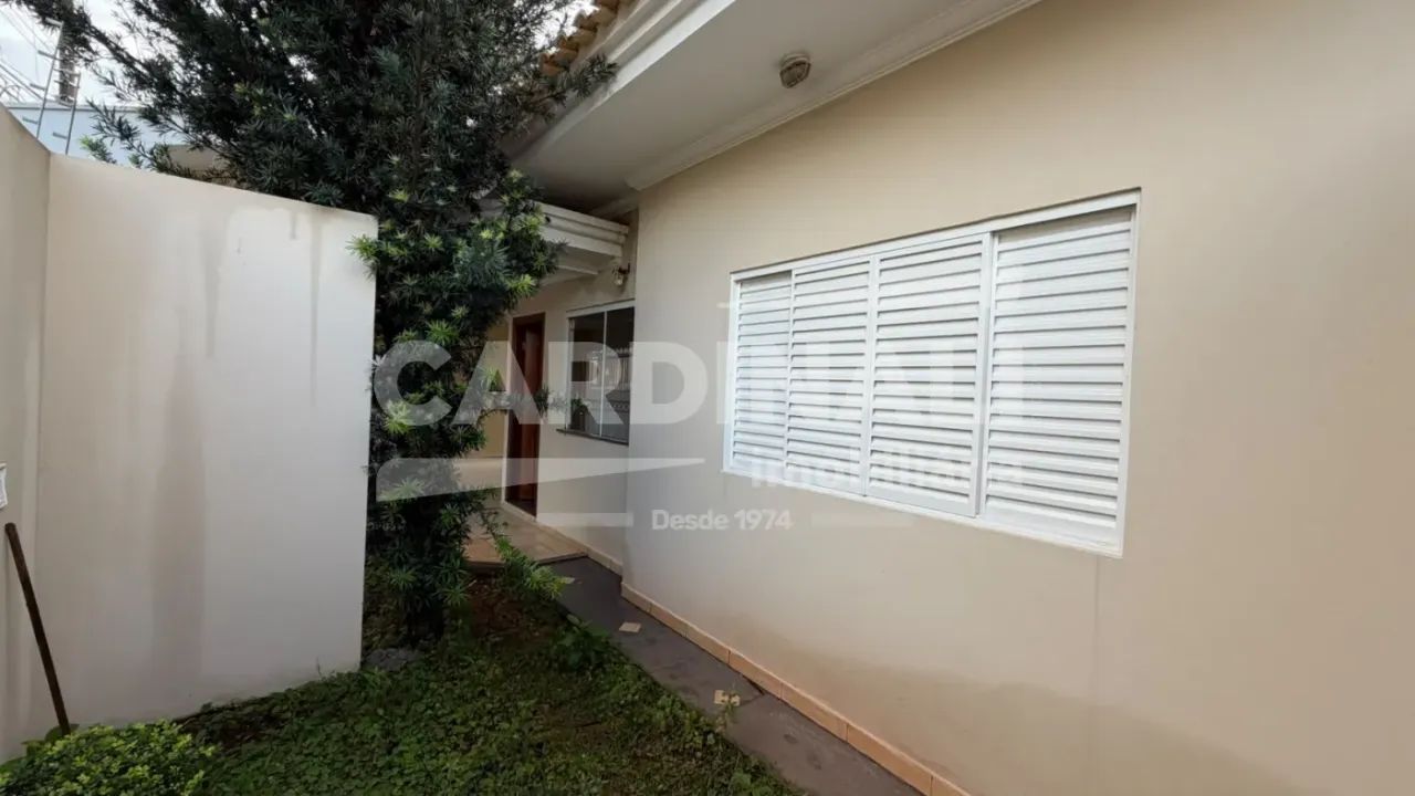 Excelente casa com três dormitórios sendo 1 suite - Foto 4