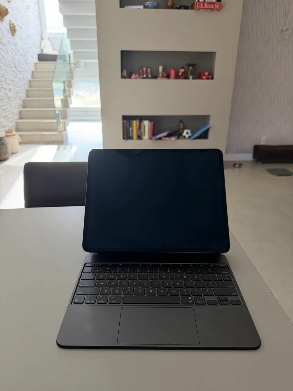 iPad Pro M4 13 256GB + Magic Keyboard + Apple Pencil Pro - Foto 2