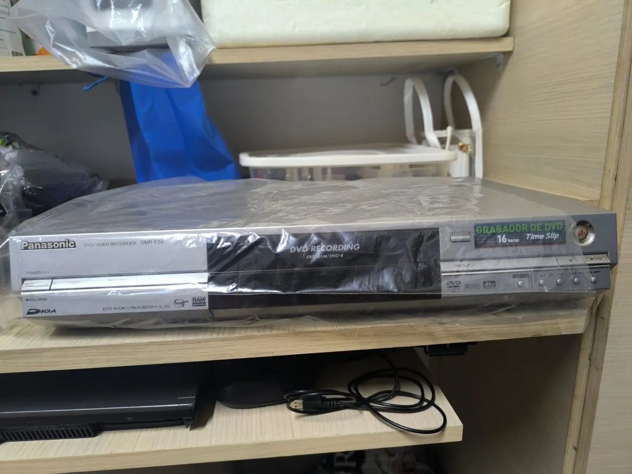 Gravador de dvd Panasonic de mesa-Dmr e55 - Foto 2