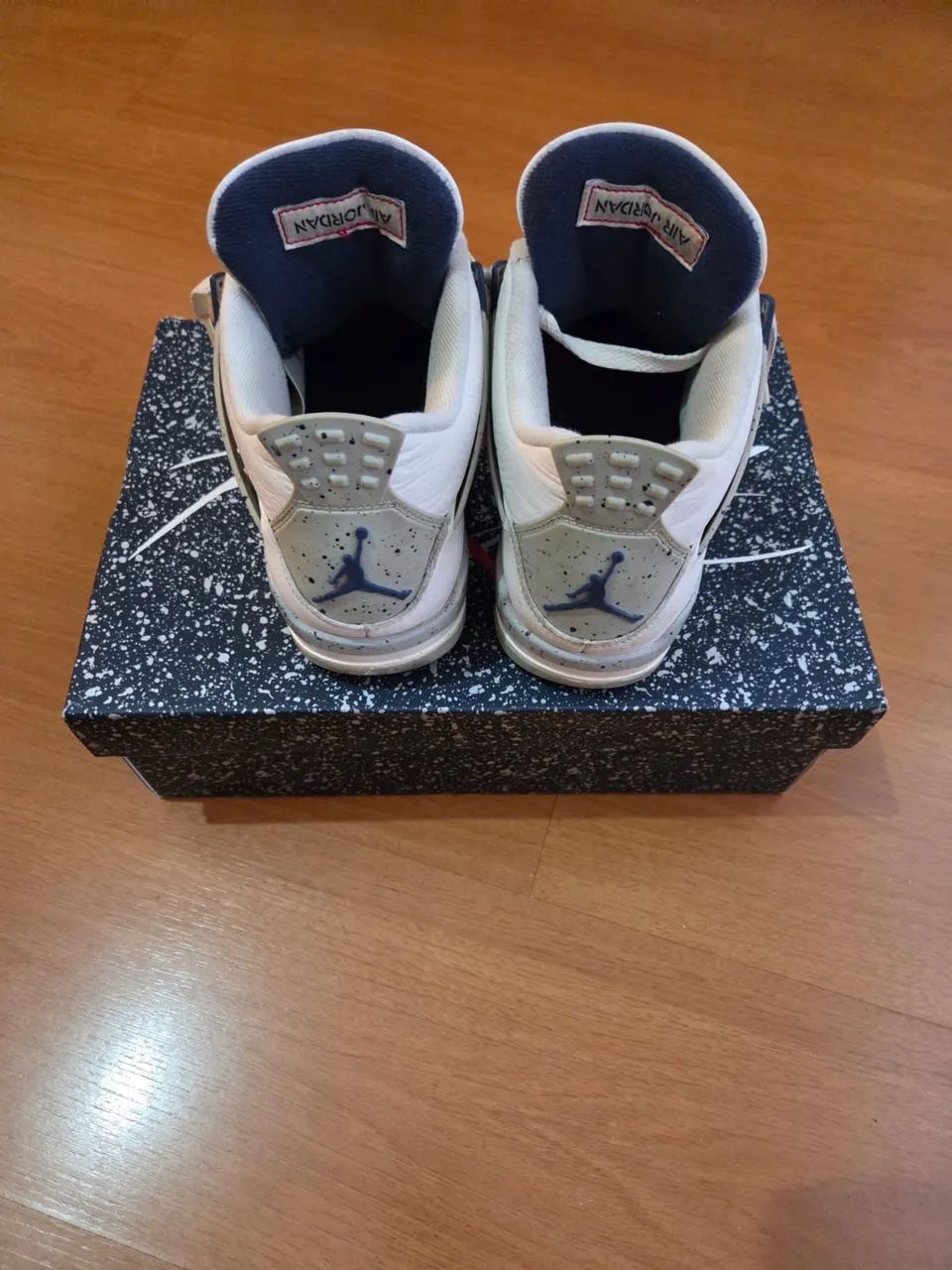 Jordan 4 