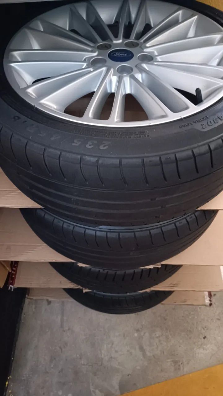 Rodas Originais Ford Fusion 18" polegadas - 5x108 - Com pneus meia vida - Foto 3