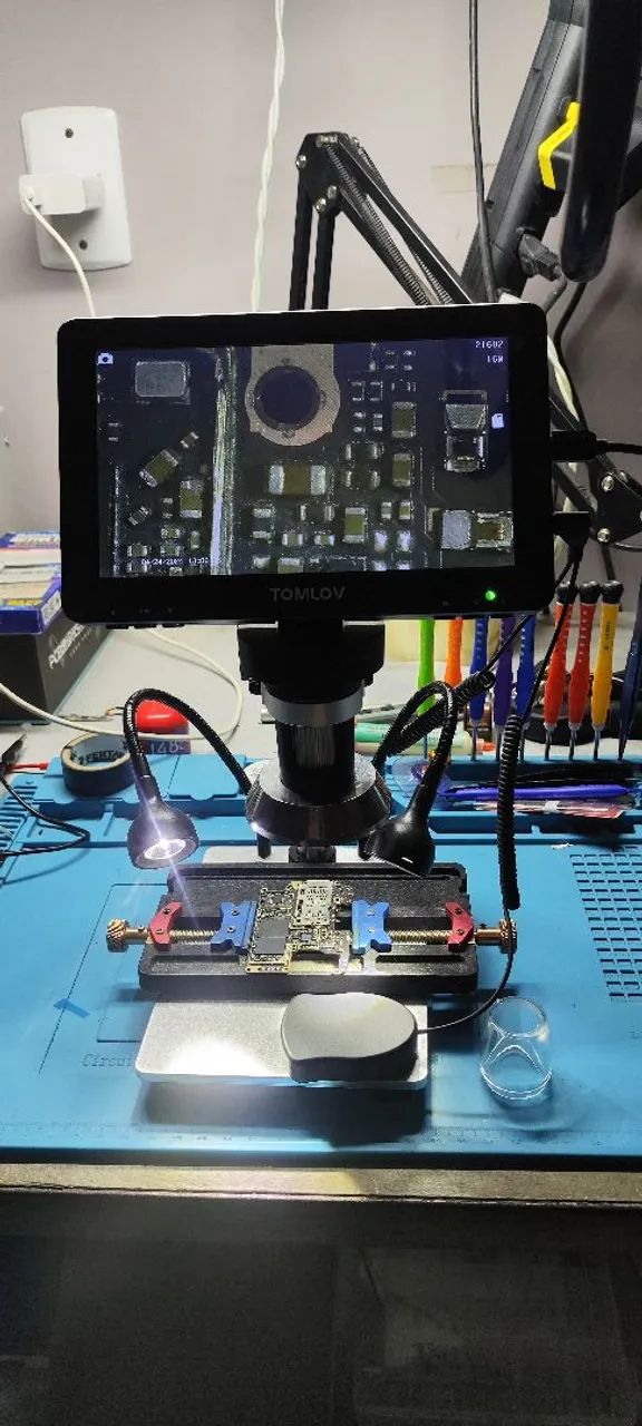 Microscópio Digital TOMLOV DM9 - Tela de 7" (Perfeito Estado)
