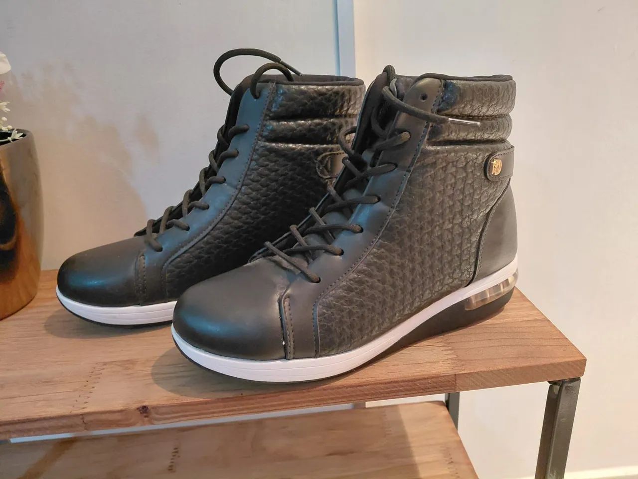 Bota Modare