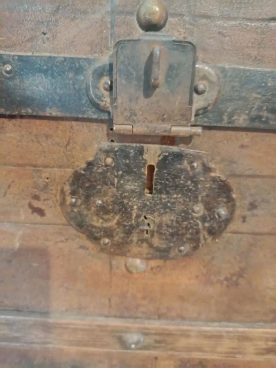 Baú Antigo de Couro - Foto 3