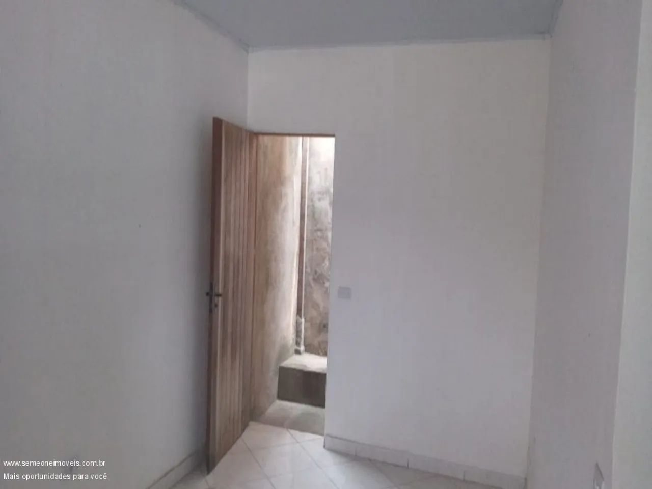 IM ÓVEL COM ESCRITURA E 3 CASAS INDIVIDUAIS EM BOM JESUS DOS PERDOES - Foto 4