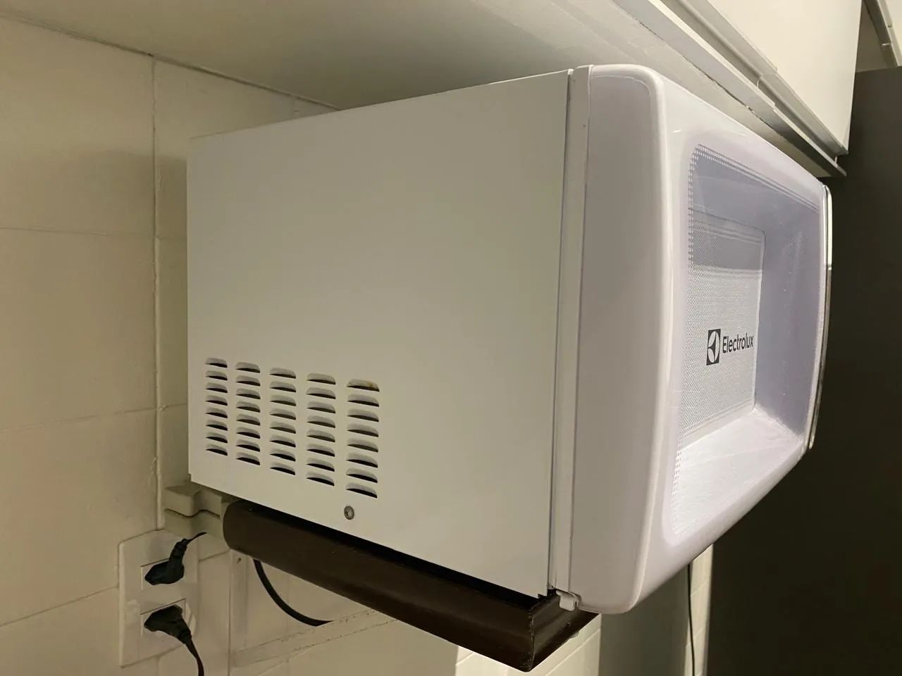 Microondas eletrolux 220v - Foto 2