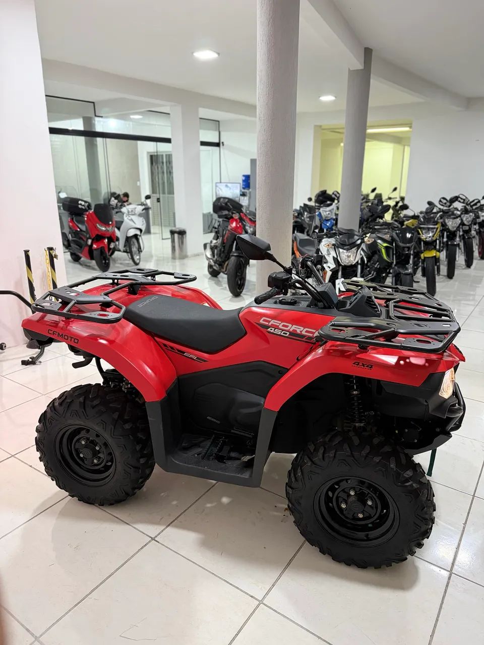 QUADRICICLO CFORCE 450cc COM 500Km!!