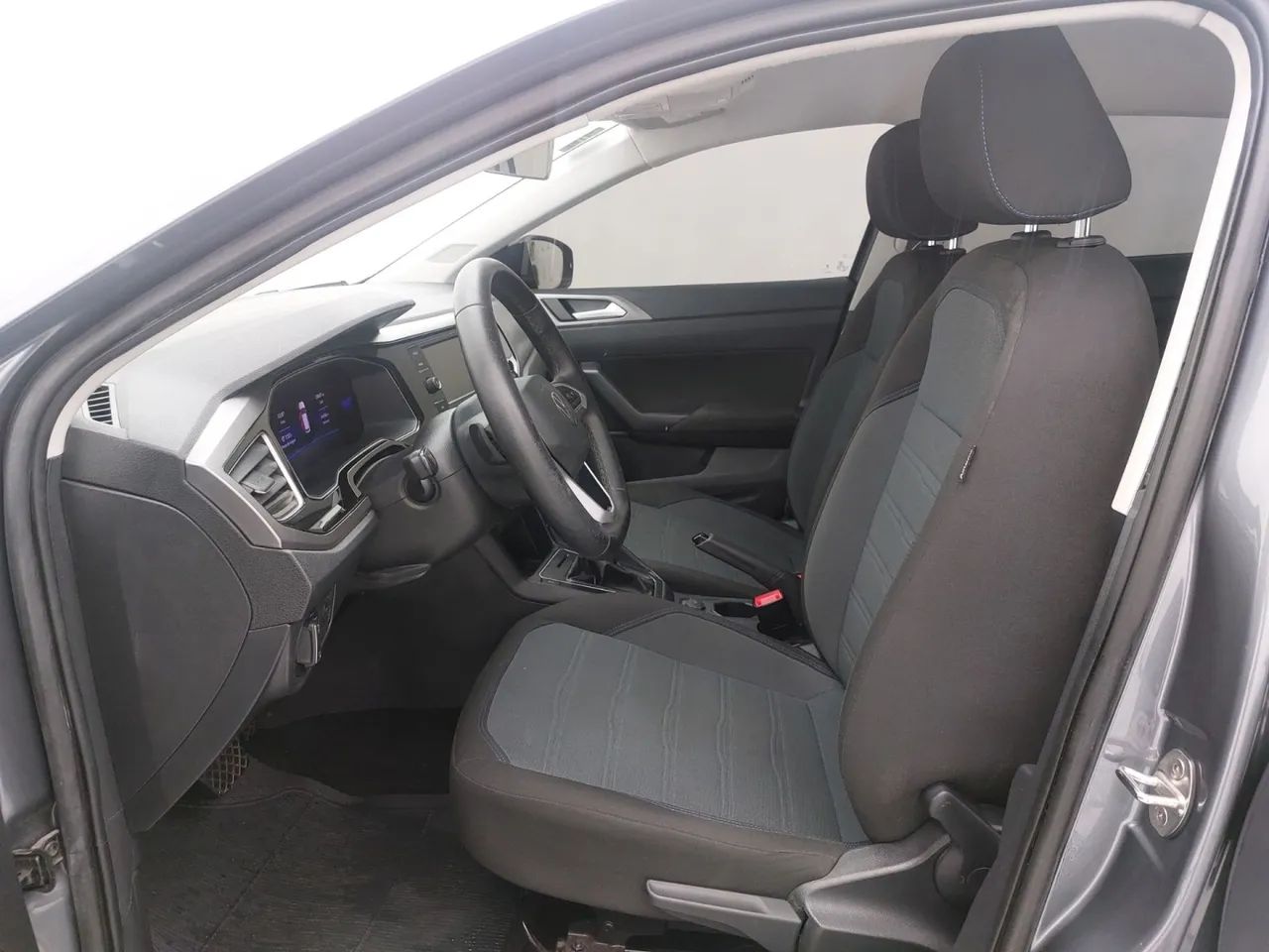 Volkswagen Nivus Comfortline 1.0 200 TSI Flex Aut., foto 16 de 18