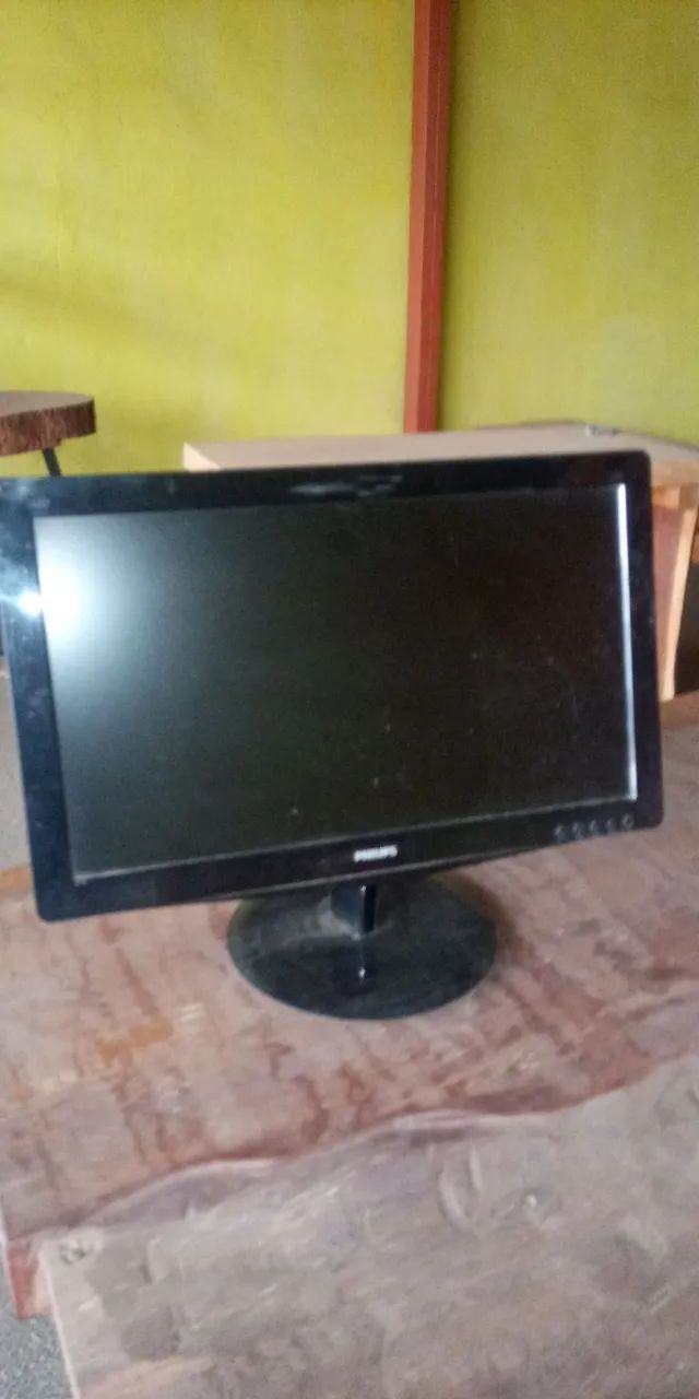 Dois computadores usados 