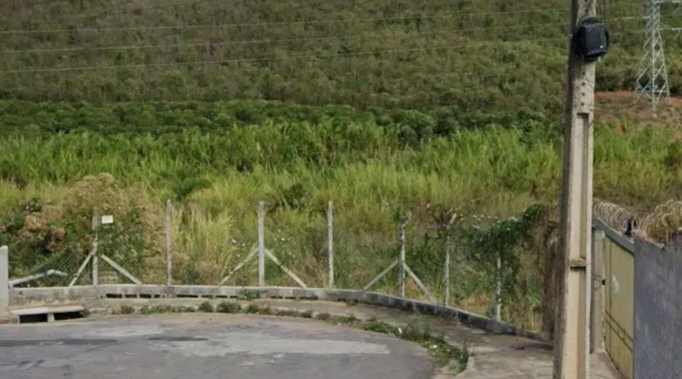 Terreno com 2.655,65m2 - Jardim Indaiá - Imóvel Caixa - Foto 3