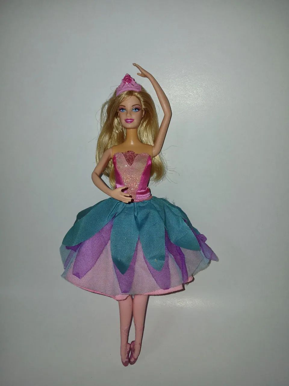 Boneca barbie sapatilhas mágicas  - Foto 2