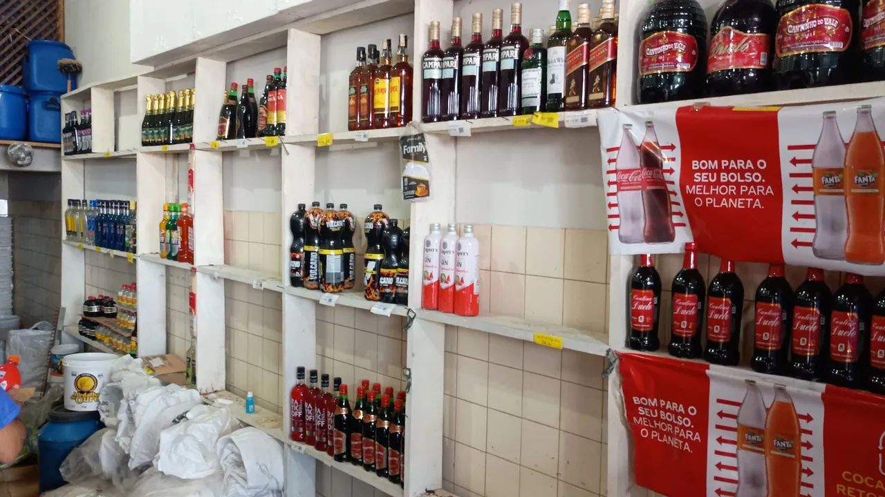 Prateleira de madeira