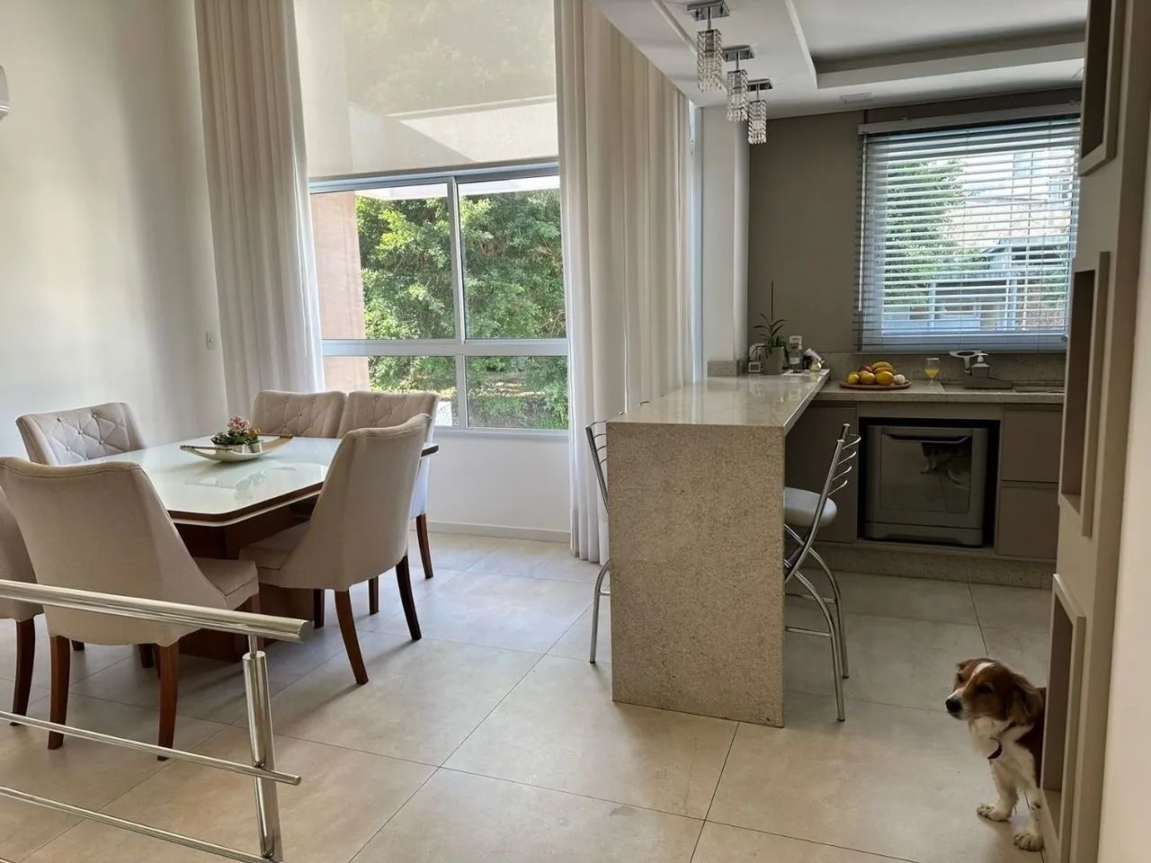 Casa de 3 dormitórios e 329m² priv., a venda em Coqueiros - Florianópolis - Foto 3