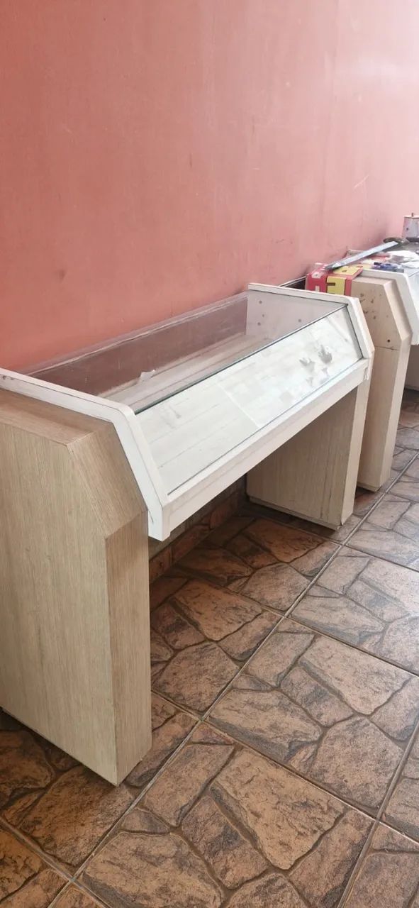 BALCÃO EXPOSITOR DE PRODUTO