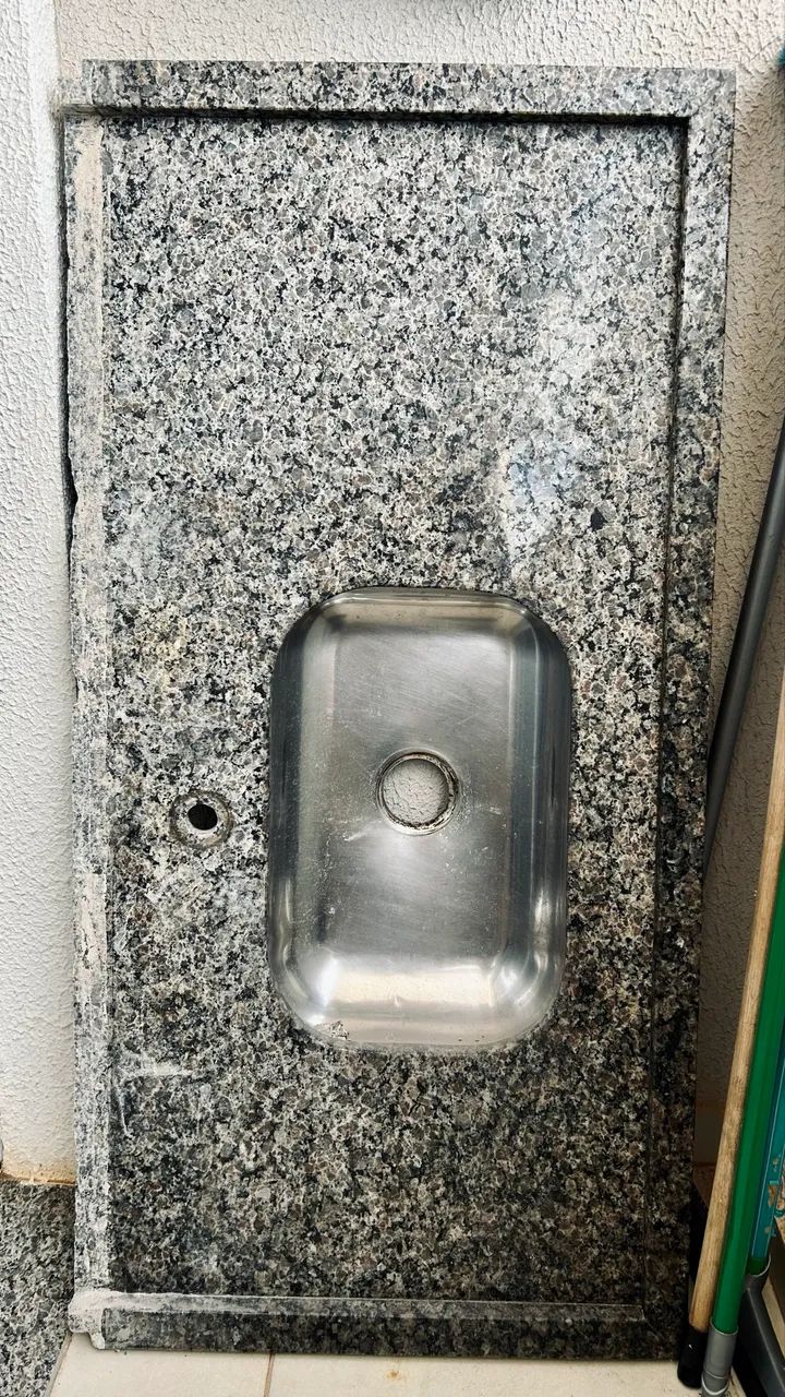 Pedra com Cuba de alumínio