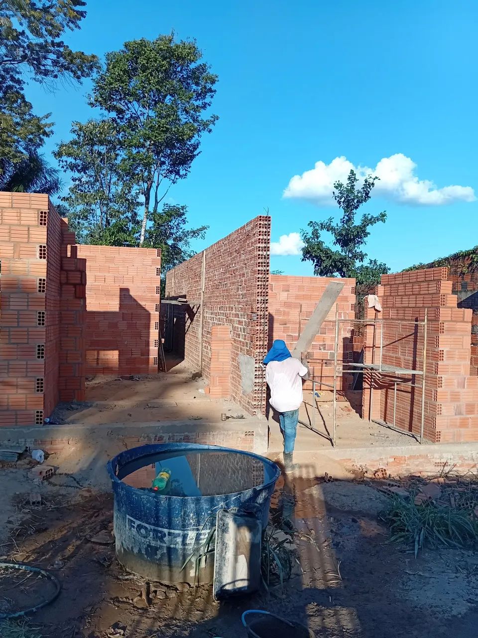 Sou pedreiro profissional estou disponível  - Foto 4