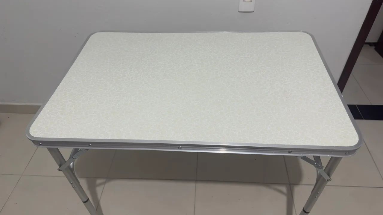 Mesa vira maleta com alça portátil - Foto 4