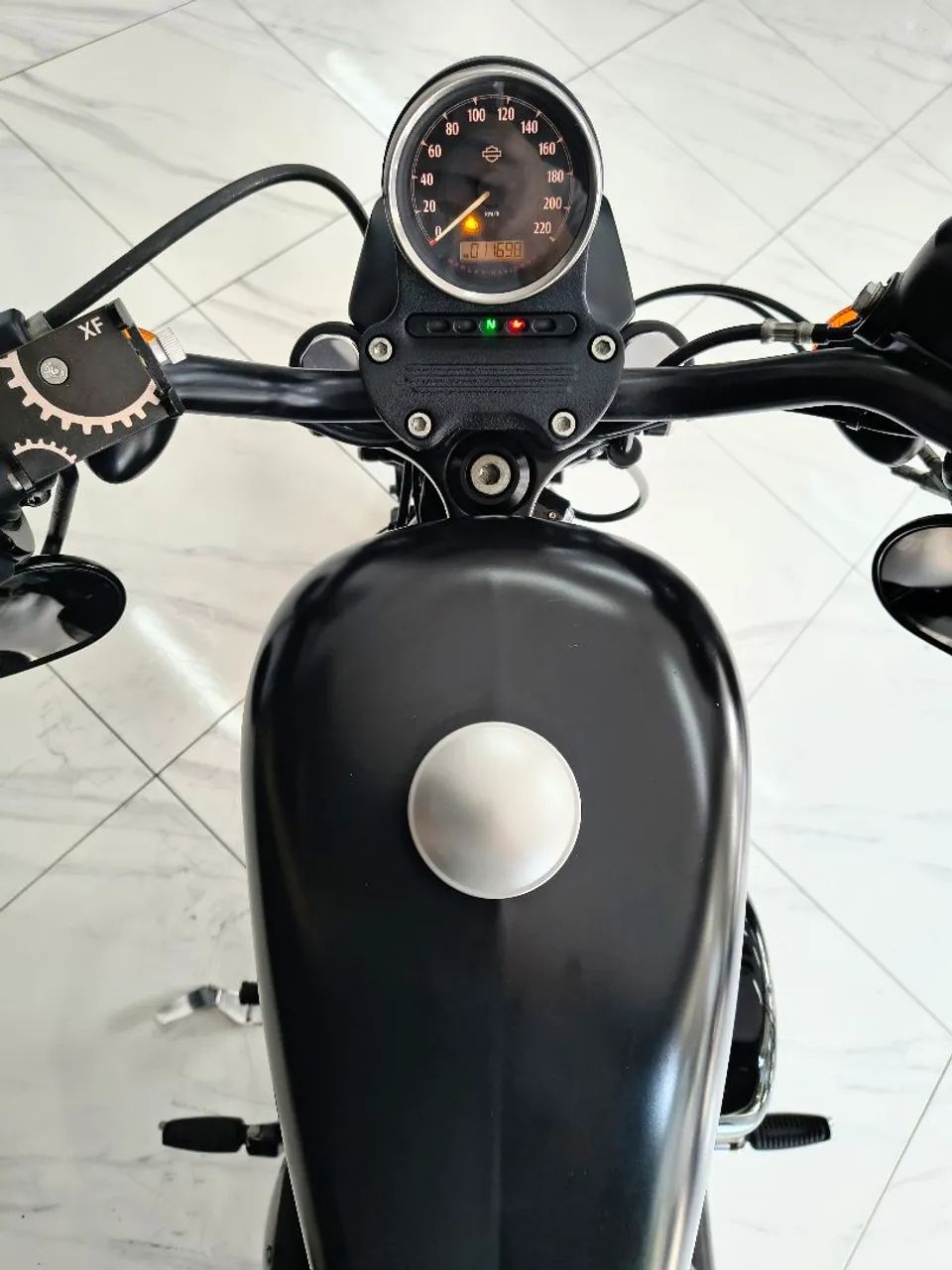 Harley Davidson XL 883 N Iron - Foto 2