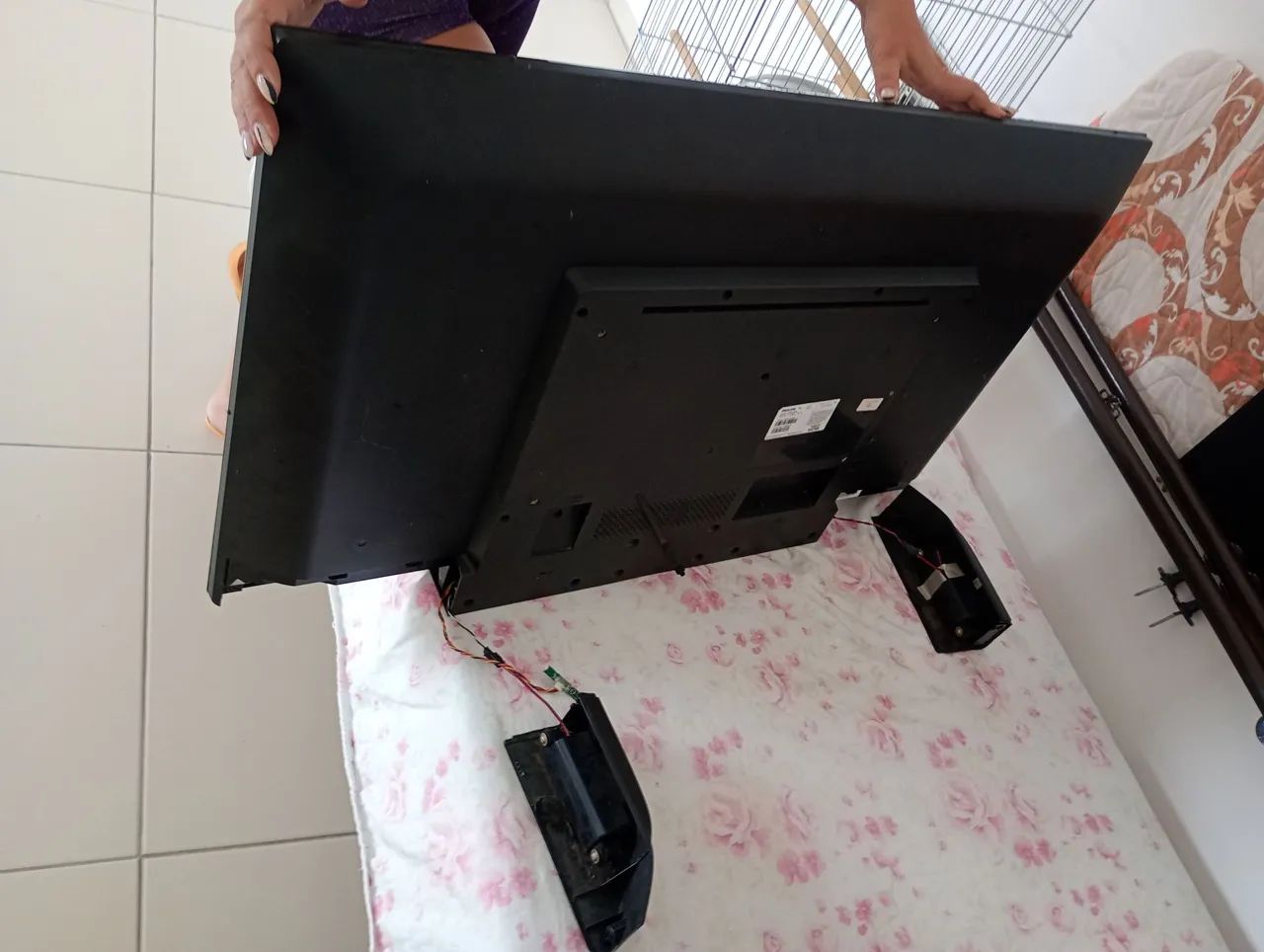 Vendo Tv para retirada de peças 