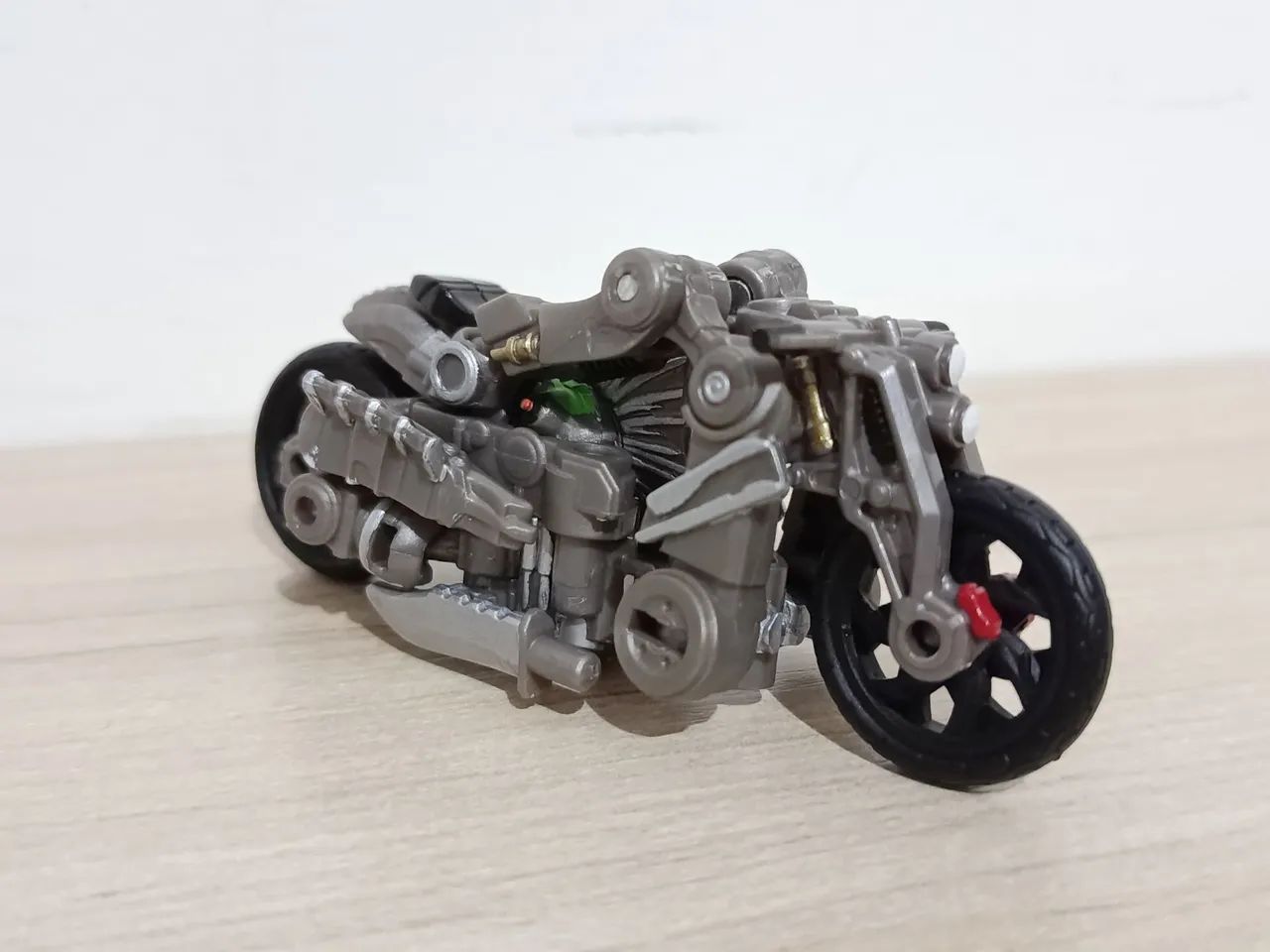 Transformers SS Studio Series Mohawk  - Foto 4