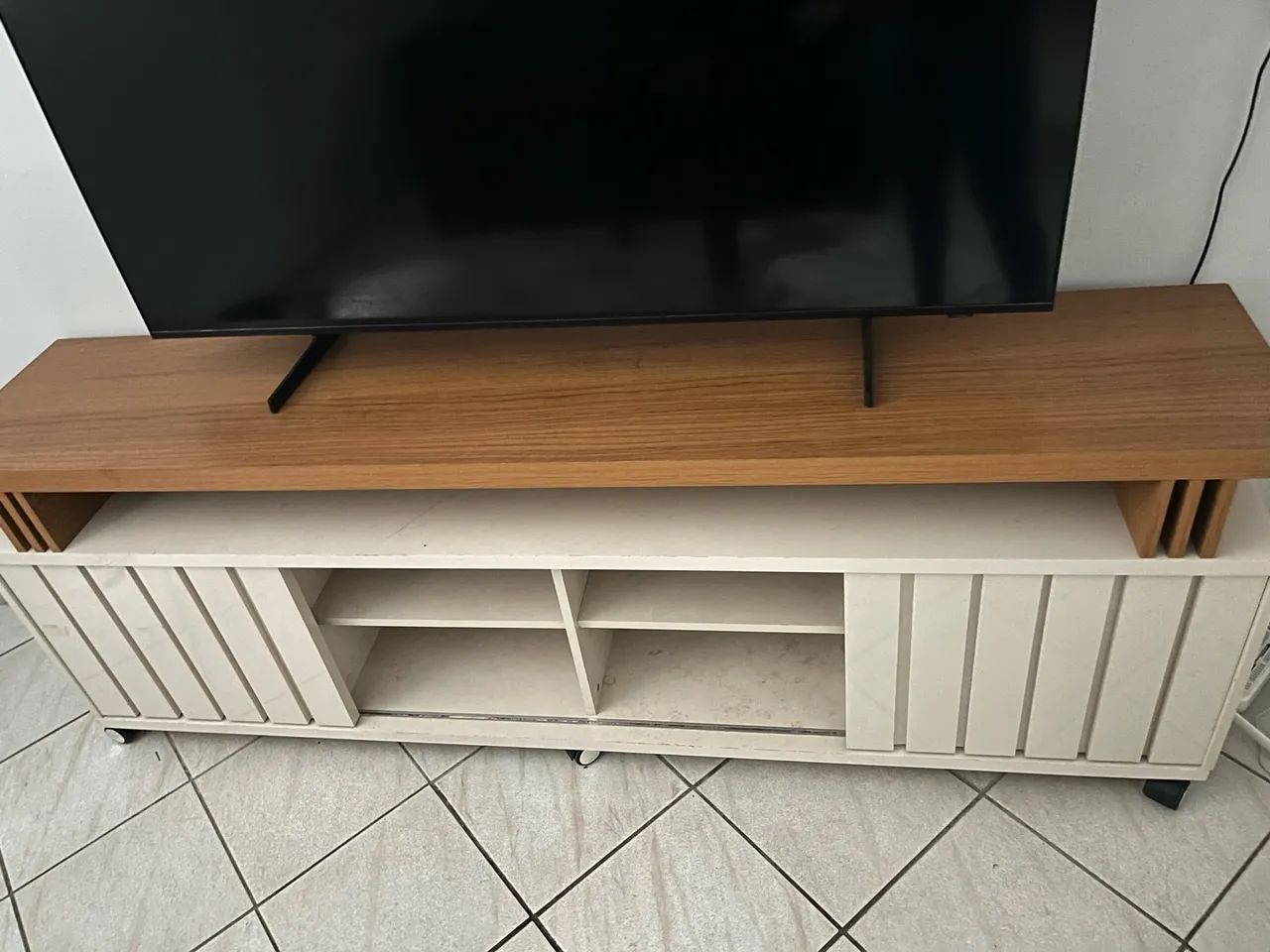 Rack para tv com rodinhas  - Foto 3