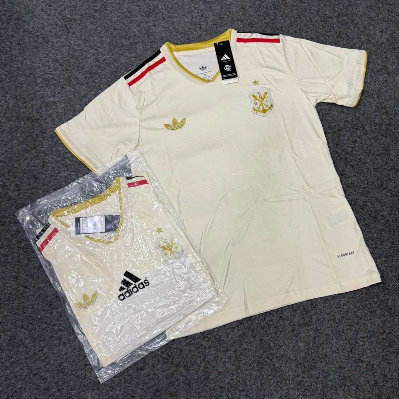 Camisa do Flamengo - Branco Dourada  - Foto 2