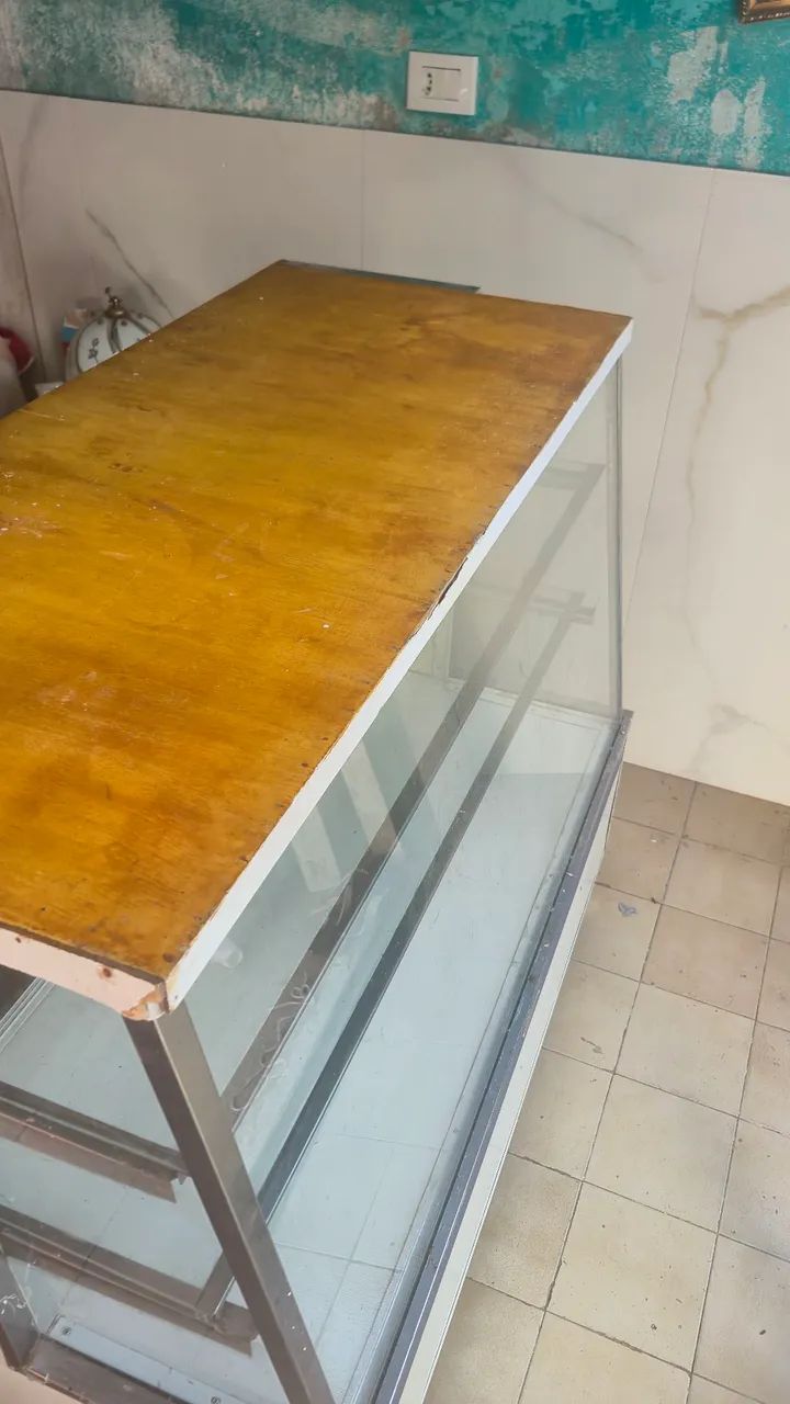 Balcao expositor de vidro com 2 prateleiras de vidro - Foto 4