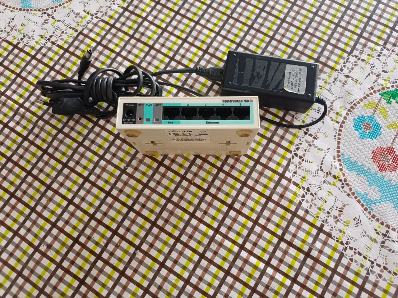Mikrotiki 750gl atualizado e formatado giga. - Foto 3