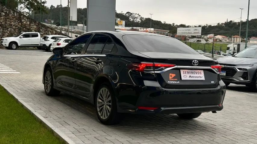 Toyota Corolla XEI 2.0 Flex 16V Aut. 2024 - Foto 2