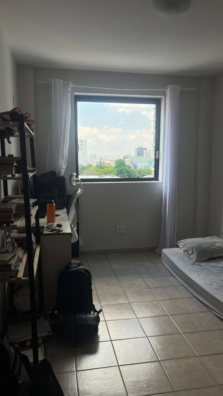 Quarto em apartamento mobiliado no centro - Foto 3