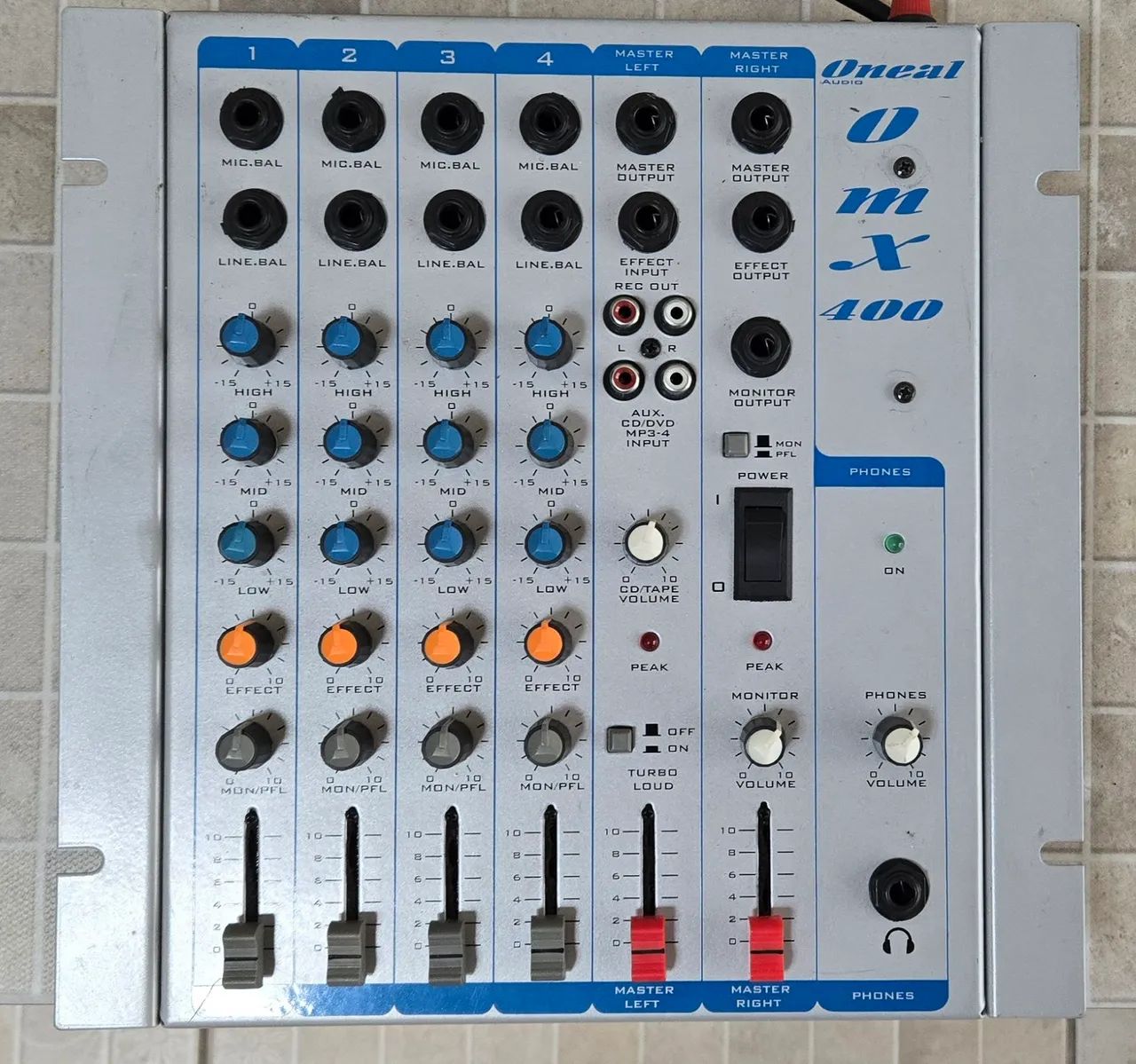 Mesa de som oneal omx 400