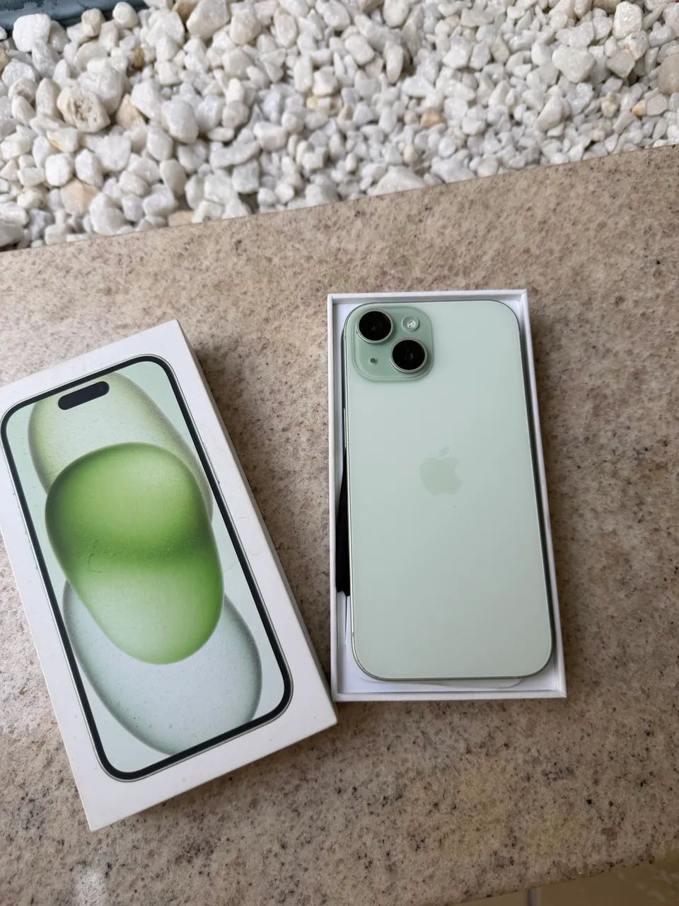 iPhone 15  - Foto 2