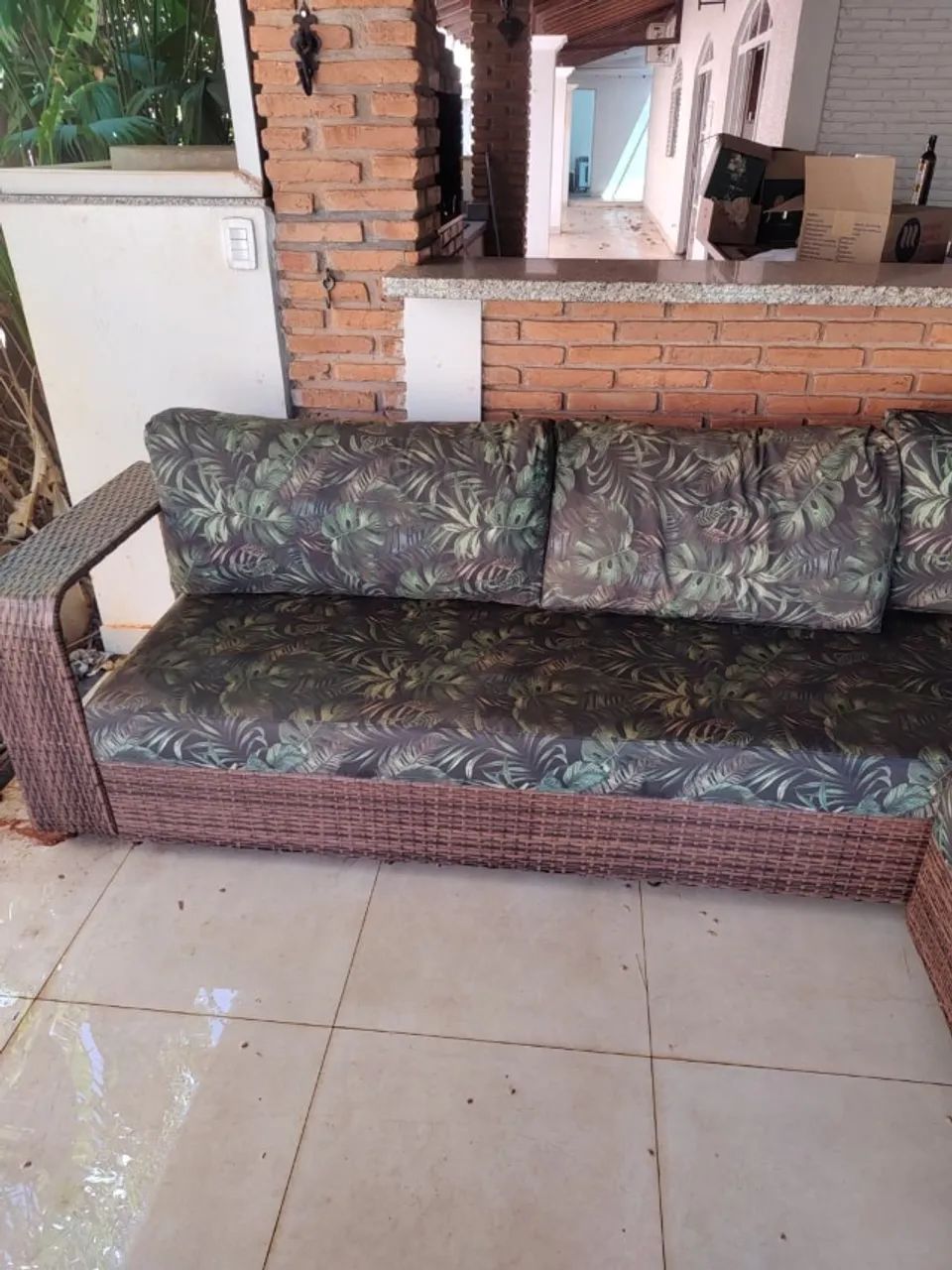 Jogo de Sofá de Canto em Junco Sintético + Mesa de Centro Giratória com Tampo de Vidro - Foto 4
