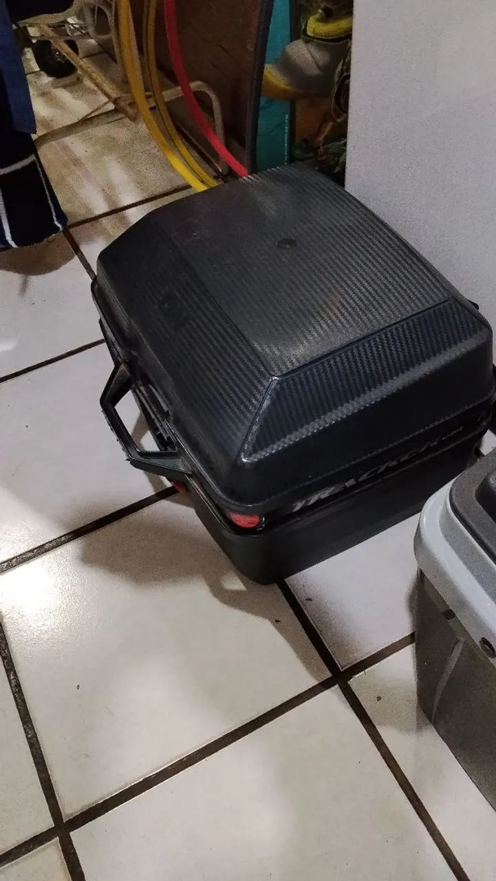 Vendo caixa pra moto