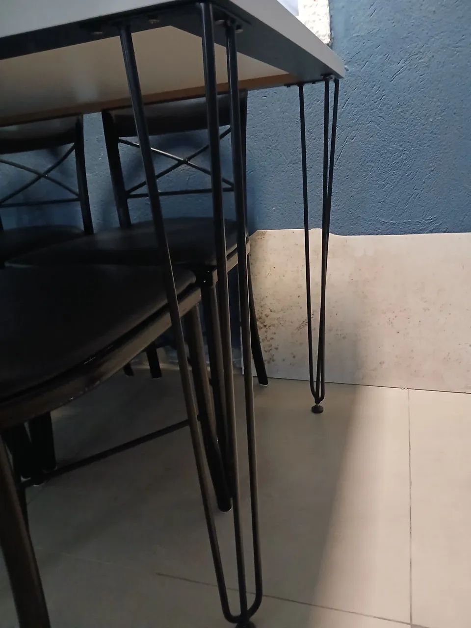 Vendo mesa 4 cadeiras - Foto 4