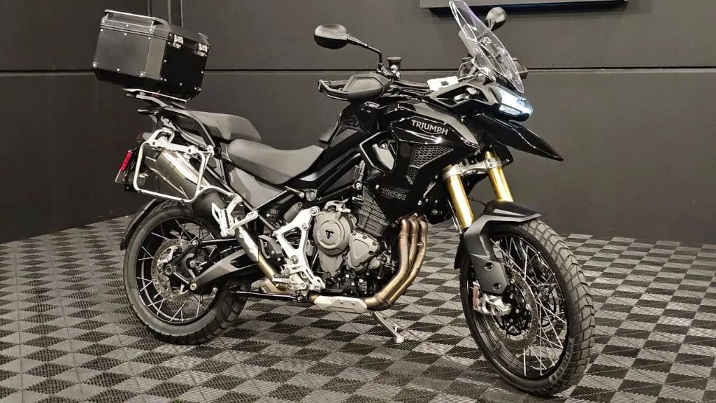 Triumph 1200 Rally Black Edition 2026 - 1504003868 | OLX