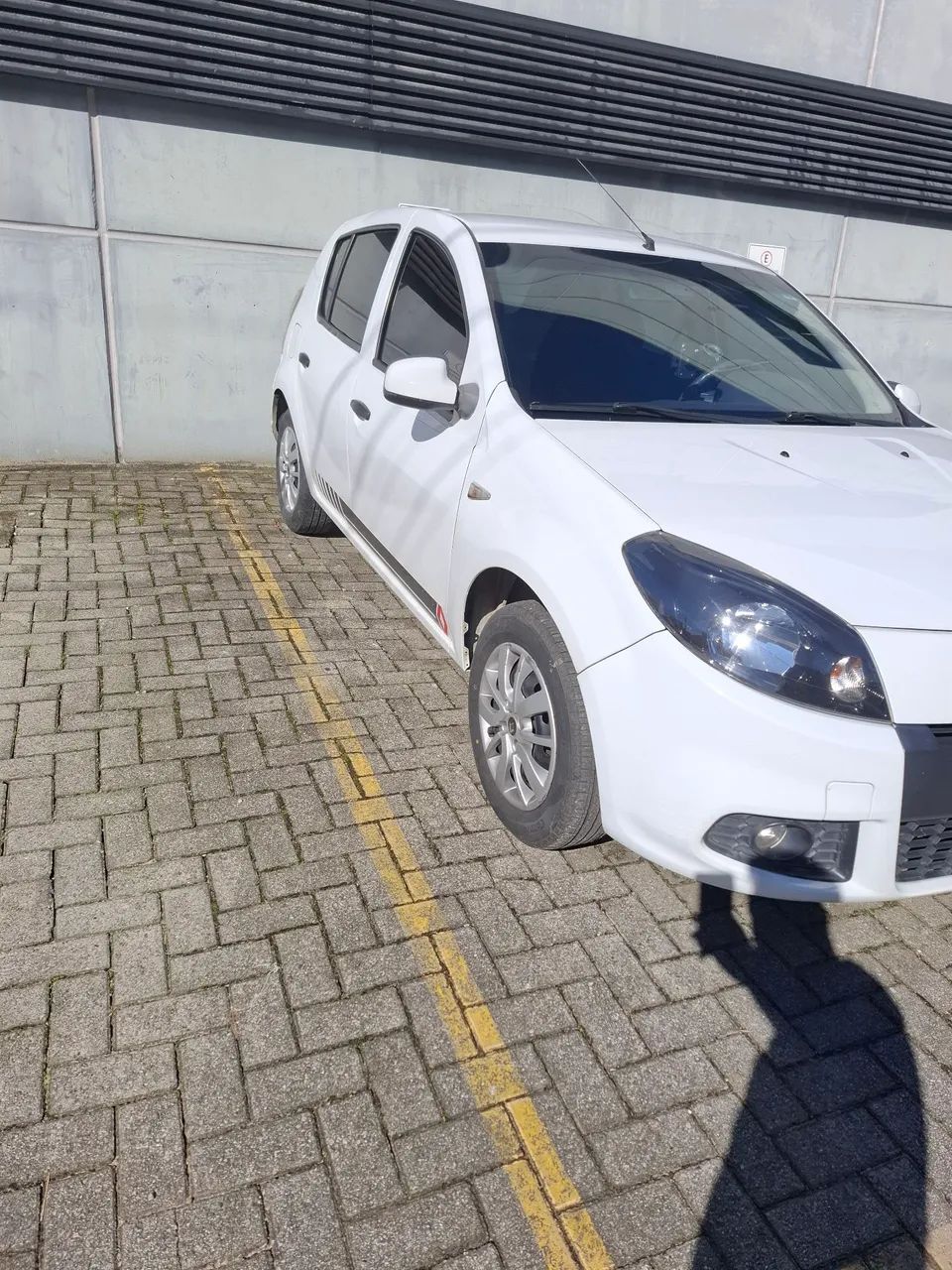 Renault Sandero Expression Hi-flex 1.0 16V 5P 2014 - Foto 4