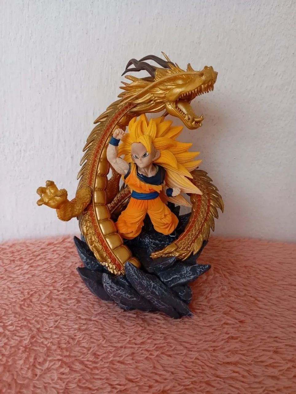 Boneco Action Figure Goku Super Saiyajin 3  - Foto 2