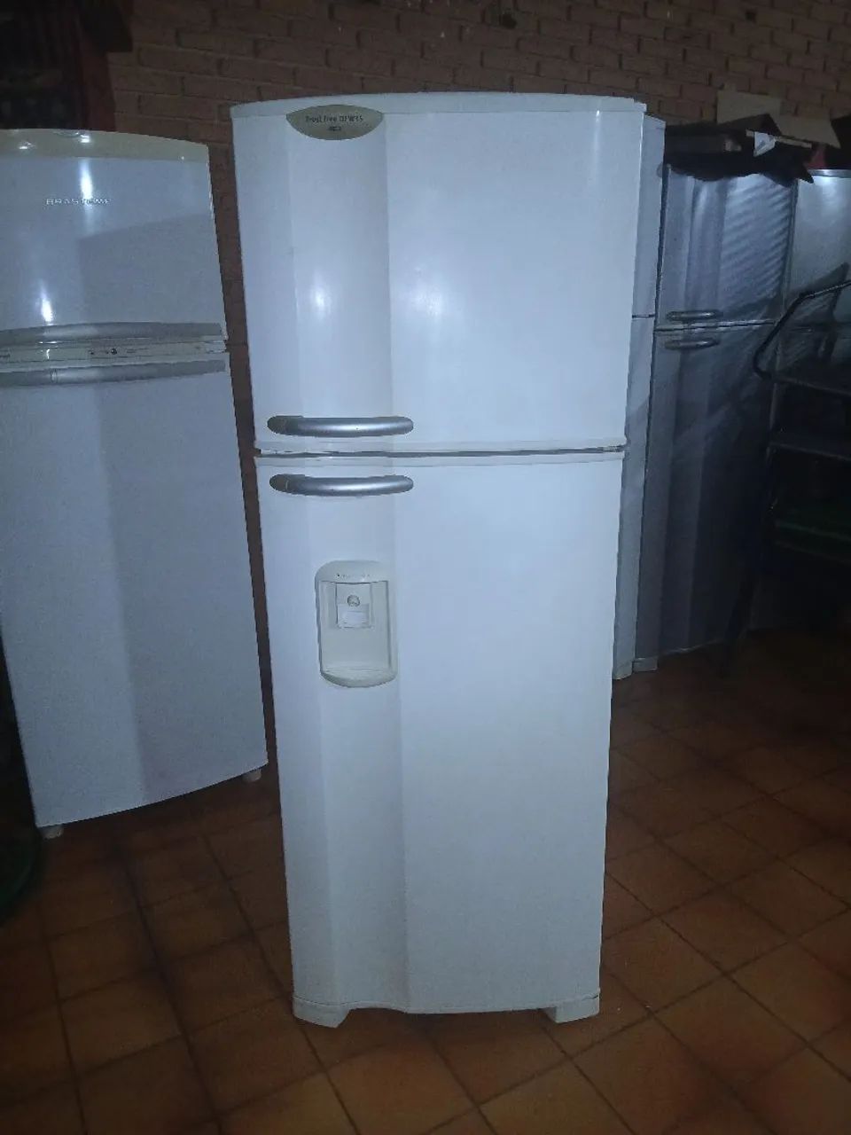 Geladeira Eletrolux Frost Free 285lts 110V. 