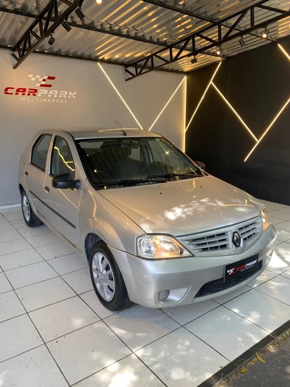 Renault Logan LOGAN Expression Hi-Flex 1.6 8V 4p 2010