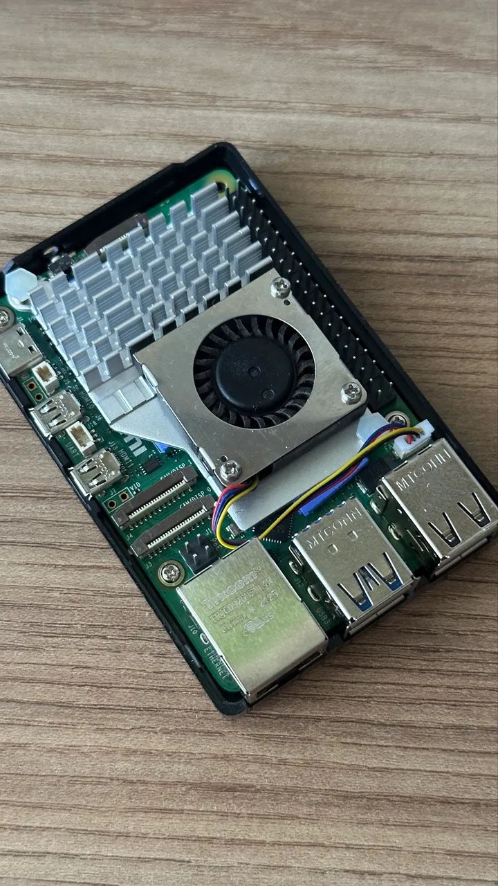 Raspberry Pi 5 - kit 8GB com Case e Font - Foto 3