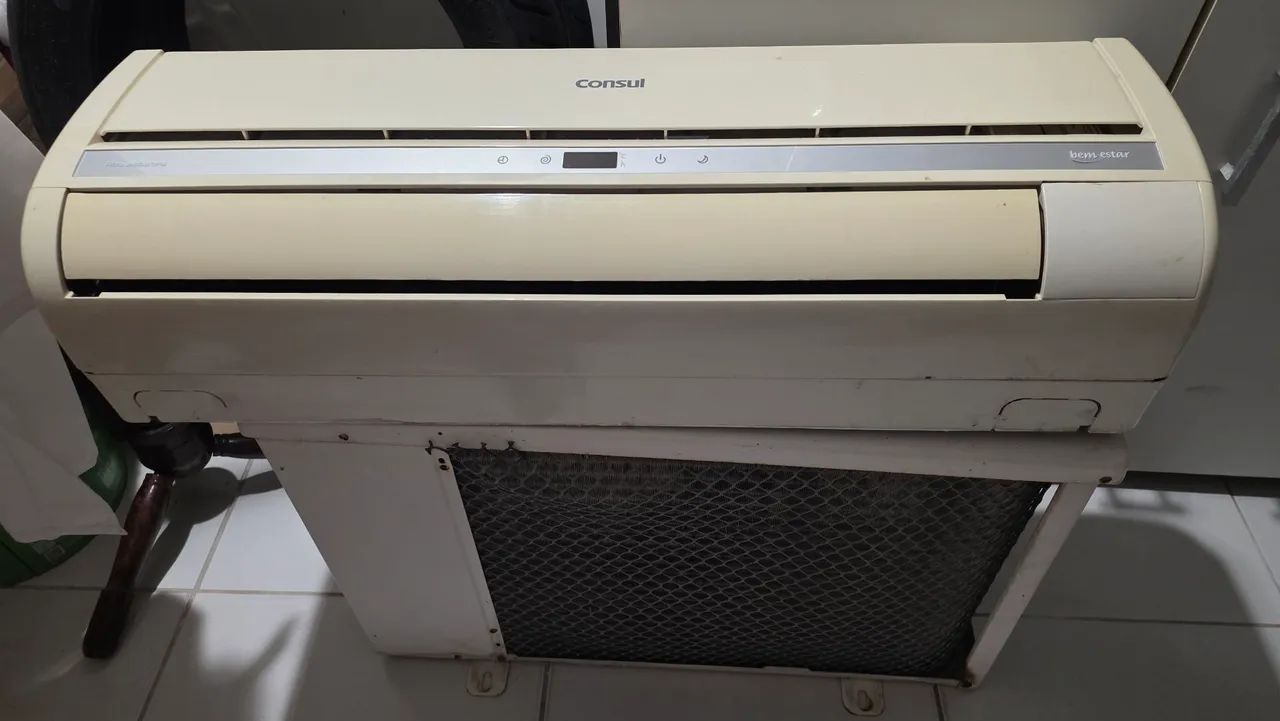 Vendo Cadeiras, ar condicionado,  bebedouro - Foto 2