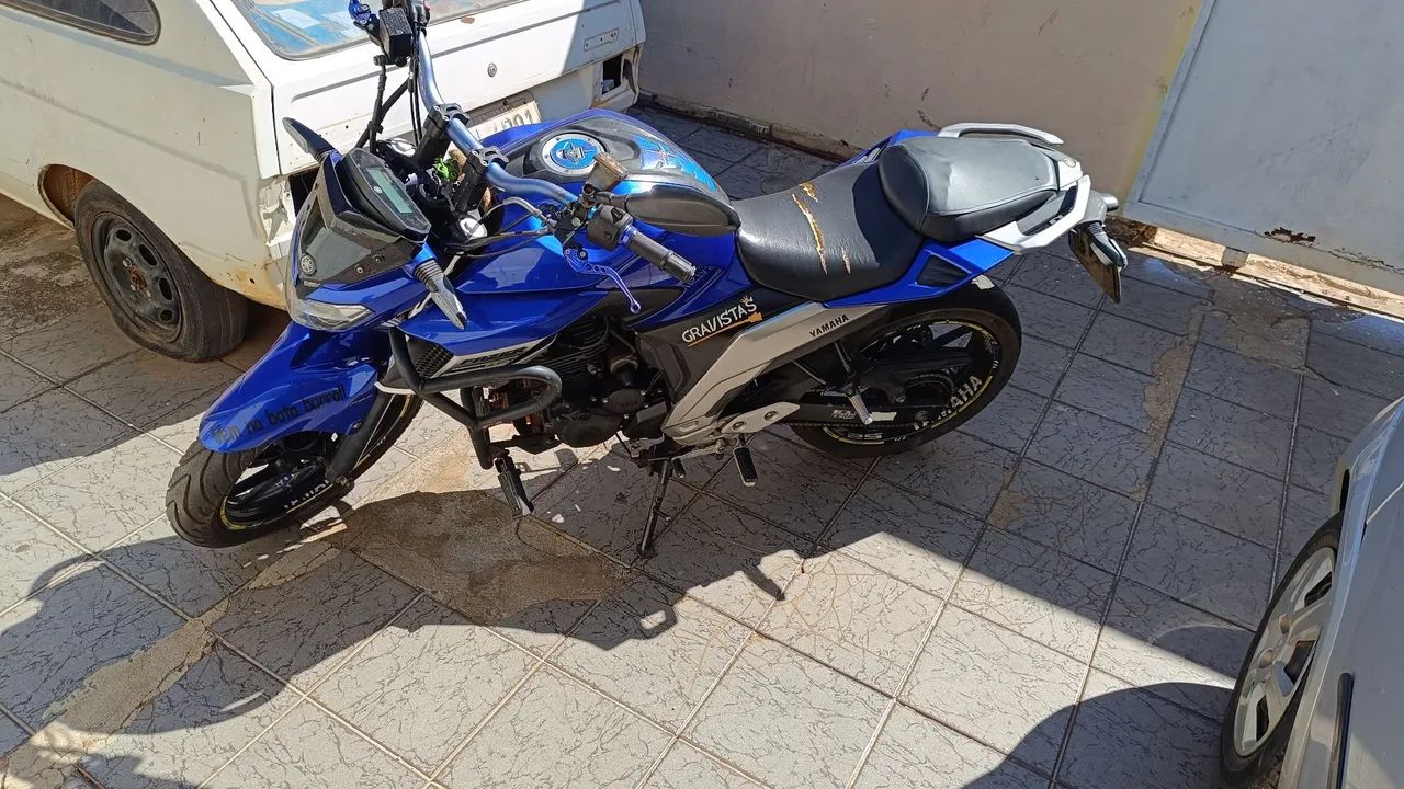 Fazer 250 com algumas avarias - Foto 2